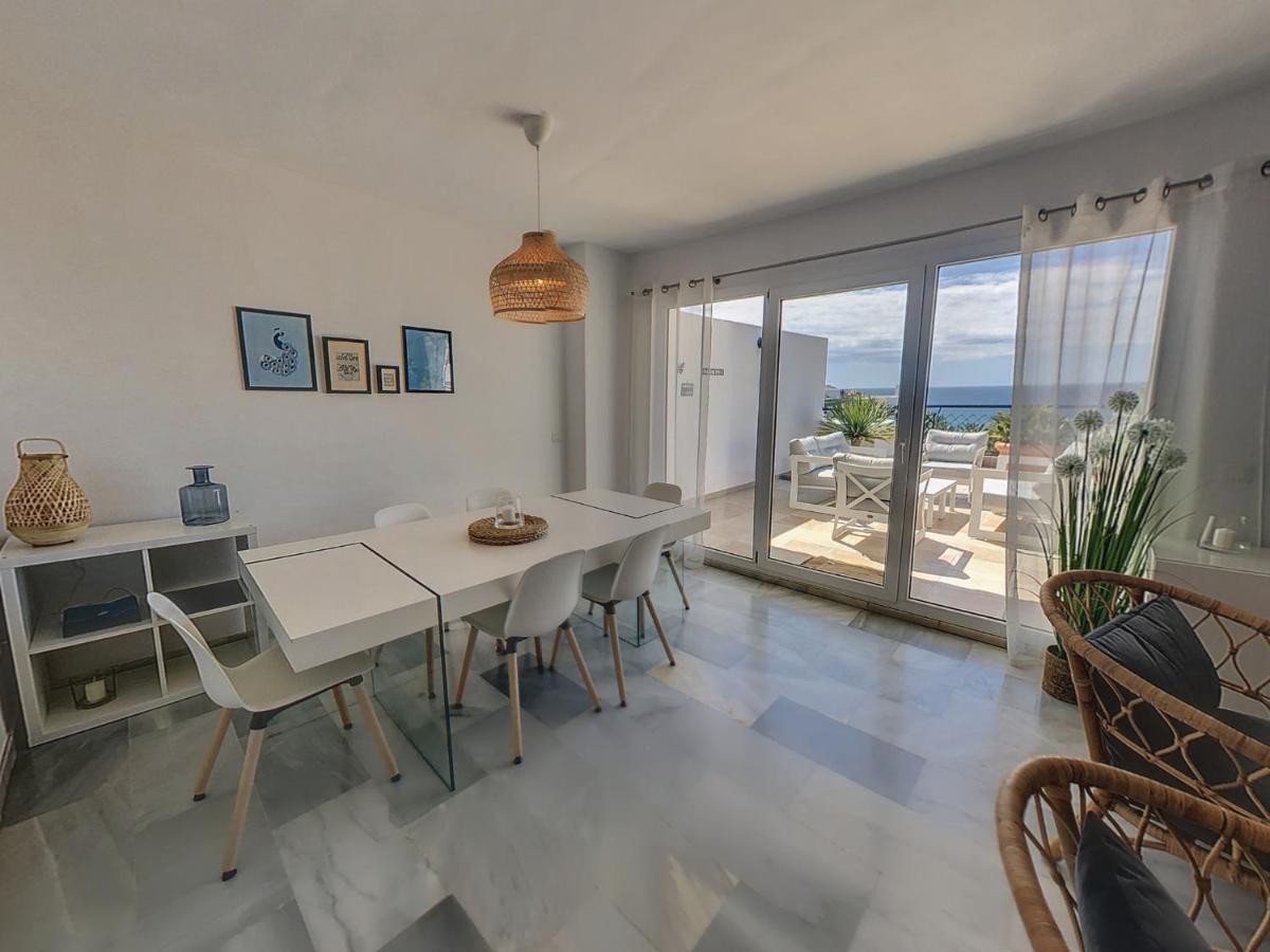 Frontline Beach Penthouse In Mi Capricho Sitio de Calahonda Eksteriør bilde