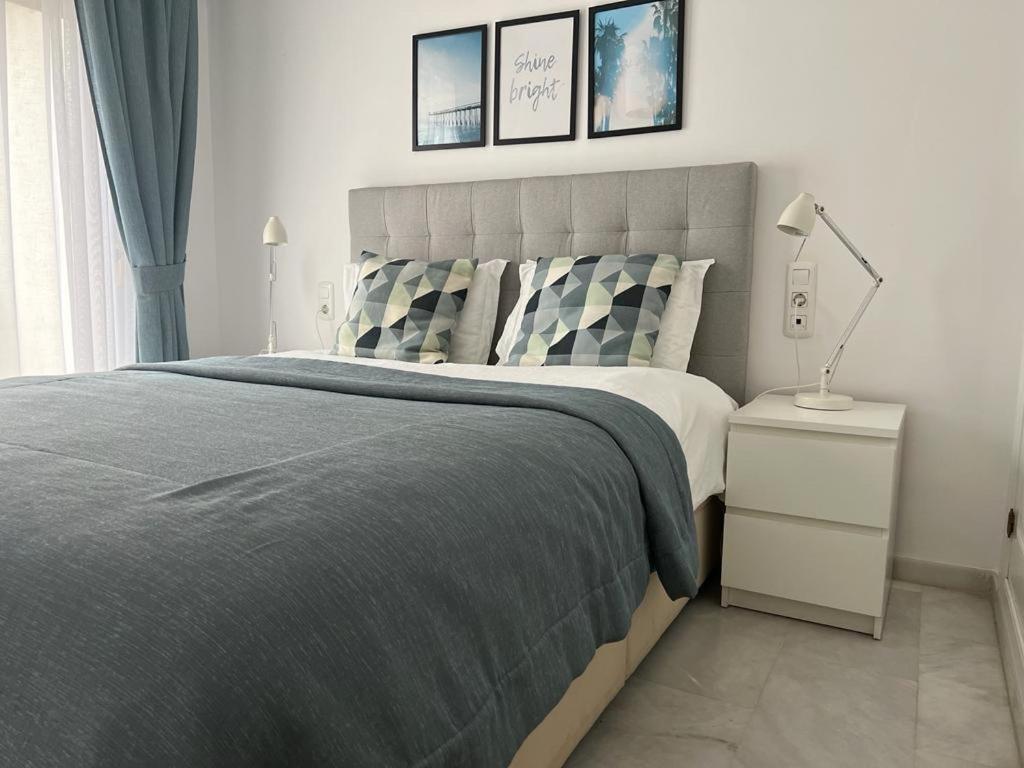 Frontline Beach Penthouse In Mi Capricho Sitio de Calahonda Eksteriør bilde