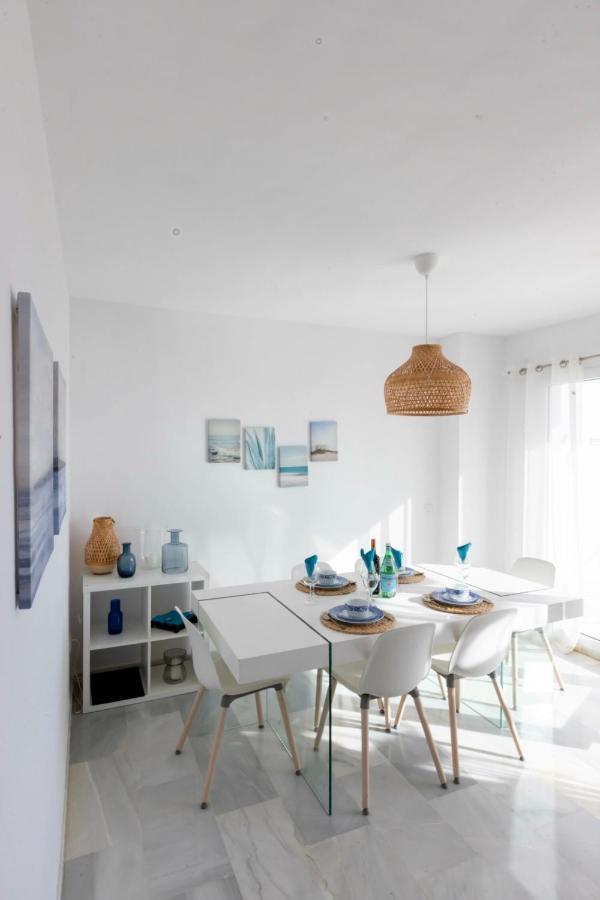 Frontline Beach Penthouse In Mi Capricho Sitio de Calahonda Eksteriør bilde