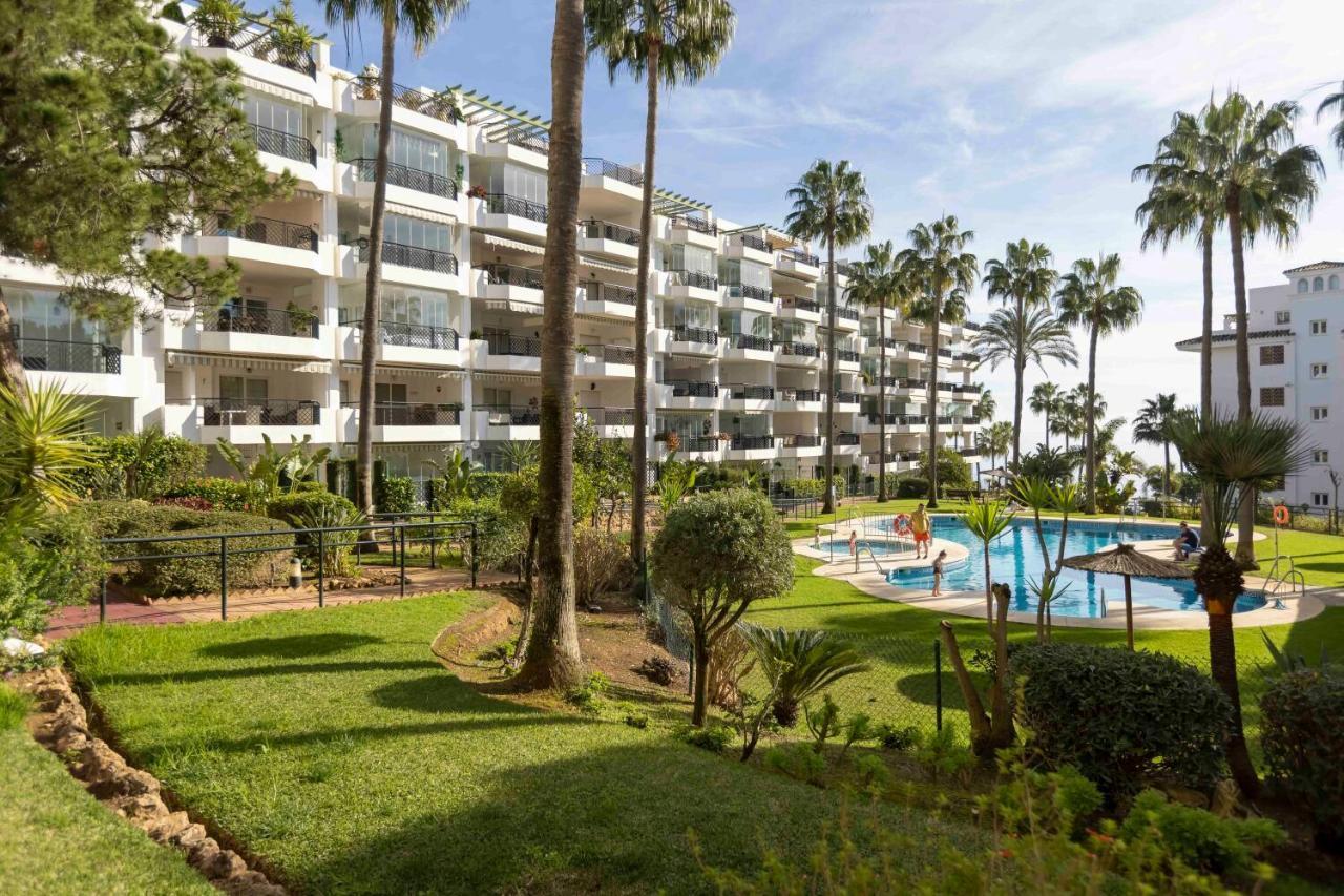Frontline Beach Penthouse In Mi Capricho Sitio de Calahonda Eksteriør bilde
