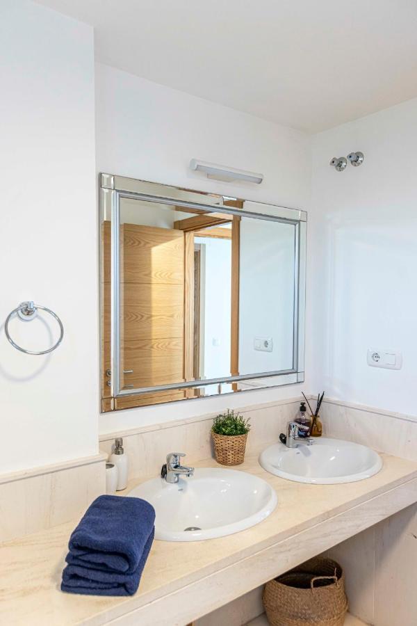 Frontline Beach Penthouse In Mi Capricho Sitio de Calahonda Eksteriør bilde